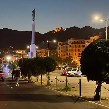 In Centro 33 Salernes